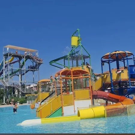 Beatris Modern Comfort